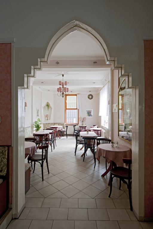 Pension Cafe Suzette Гота Екстер'єр фото